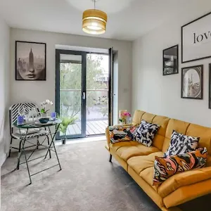 Apartment Cozy & Lovely For Contractors, Luton (Bedfordshire)