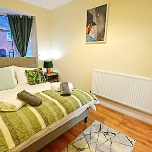 Apartment Modern - Near Station, Luton (Bedfordshire)